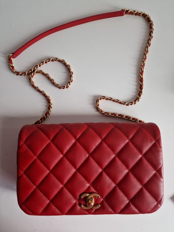 Chanel nailed flap bag in red calfskin GHW front 2