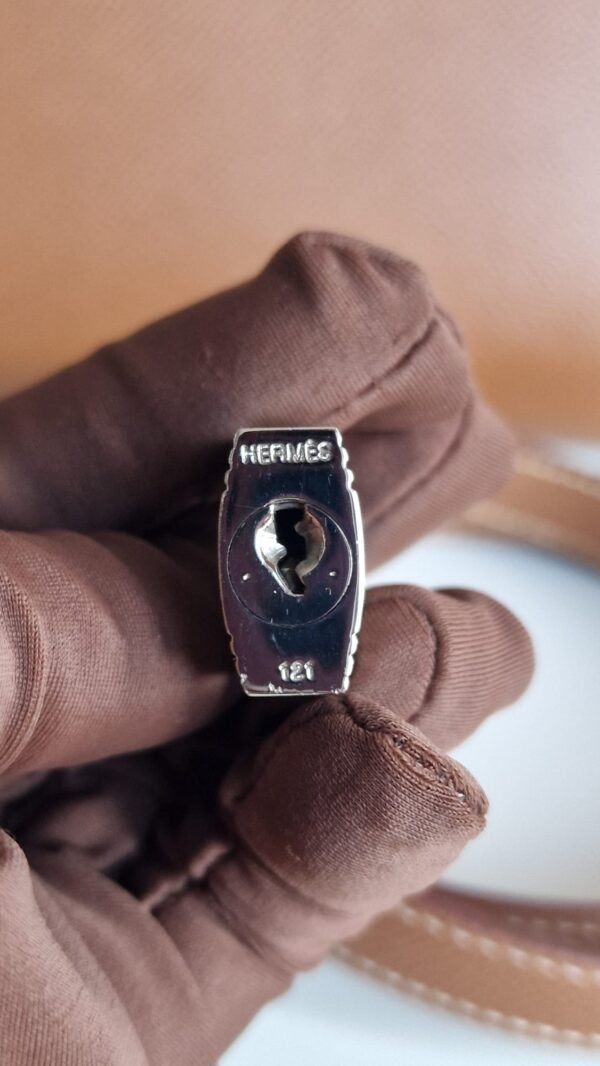 Hermes Kelly 28 Gold PHW Epsom Lock