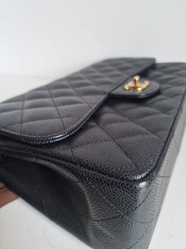 Chanel jumbo flap bag caviar leather GHW corner 3 Chanel jumbo flap bag caviar leather GHW corner 3