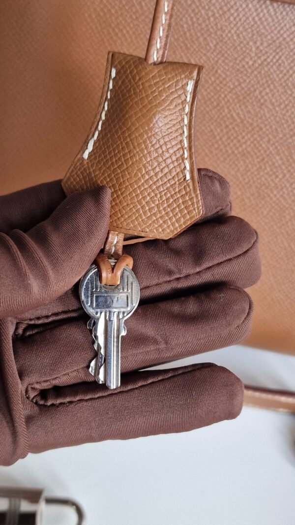 Hermes Kelly 28 Gold PHW Epsom key