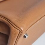 Hermes Kelly 28 Gold PHW togo bottom 2