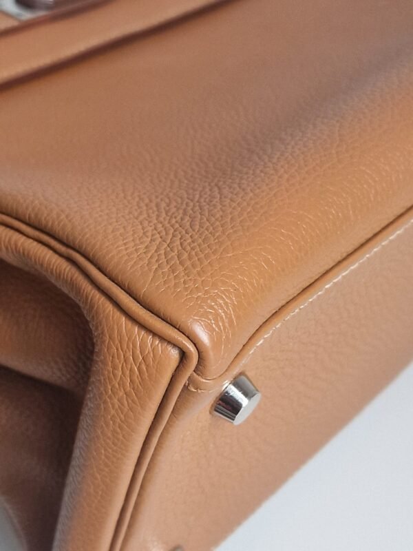 Hermes Kelly 28 Gold PHW togo bottom 2