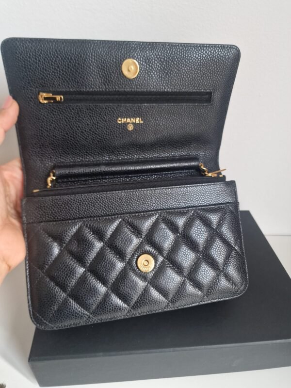 Chanel classic WOC GHW Caviar open