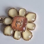 Chanel Necklace close 1