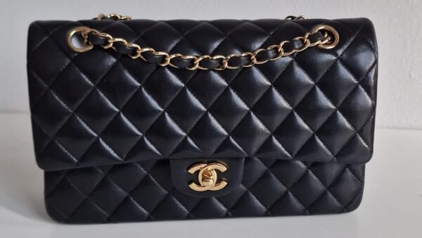 puffy Chanel medium classic cover