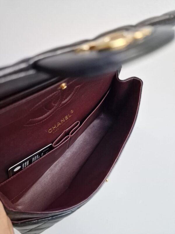 puffy Chanel medium classic inside puffy Chanel medium classic inside